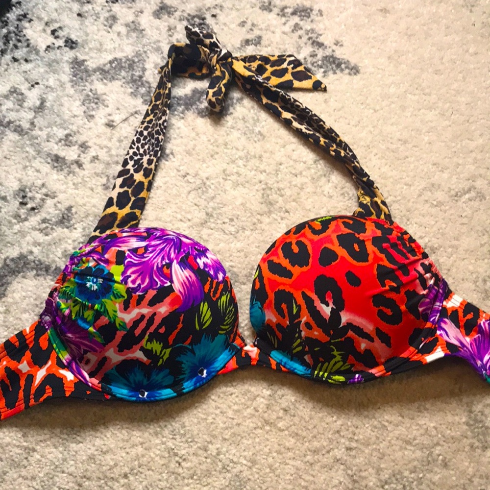 Victoria’s Secret push-up bikini top